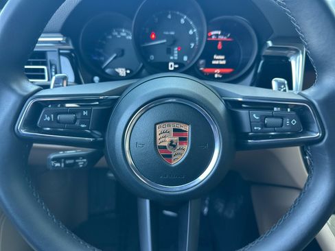 Certified 2026 Porsche Macan AWD/4WD image 23