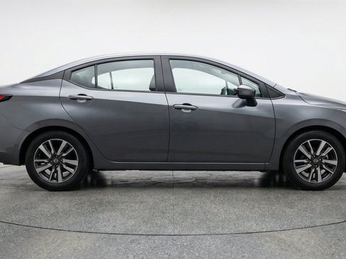 Used 2025 Nissan Versa SV FWD image 11