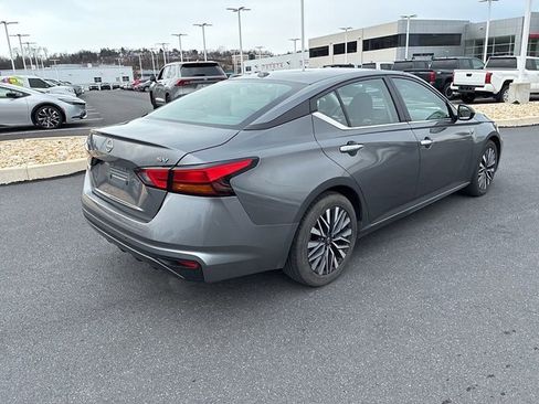 Used 2024 Nissan Altima 2.5 SV image 8