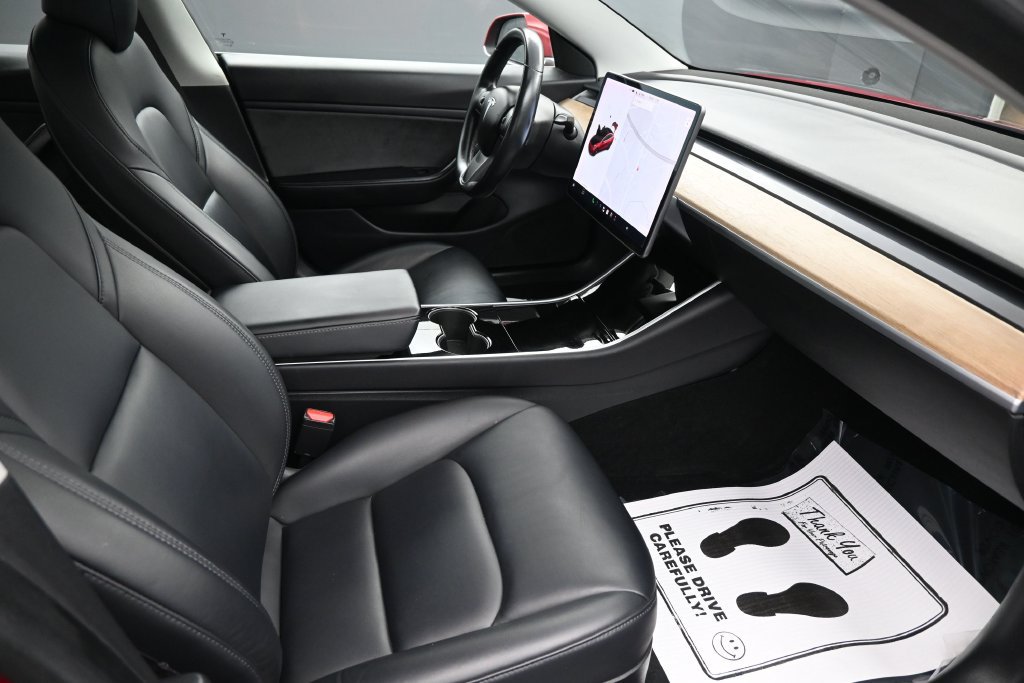 Used 2018 Tesla Model 3 Long Range RWD image 29