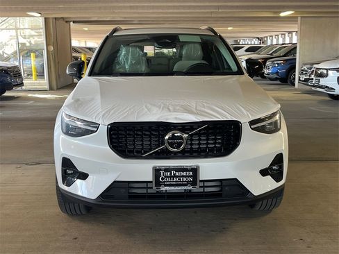 New 2026 Volvo XC40 B5 Ultra w/ Protection Package Premier image 6