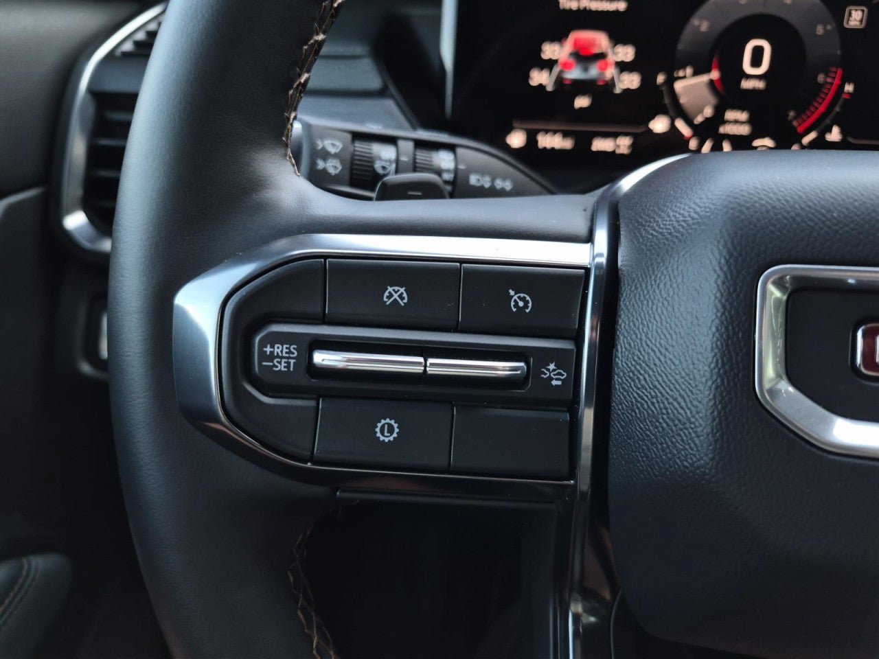 Certified 2024 GMC Acadia AT4 w/ Luxury Package AWD/4WD image 22