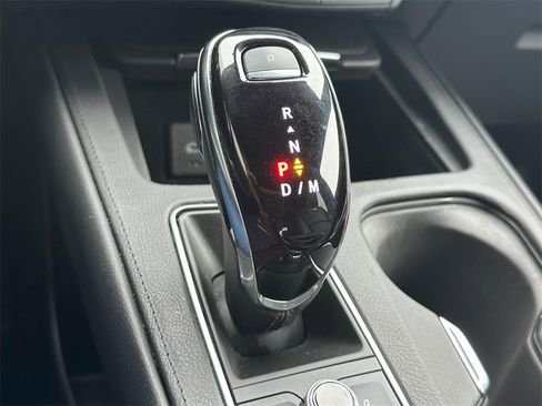 Certified 2025 Cadillac XT4 Premium Luxury image 27