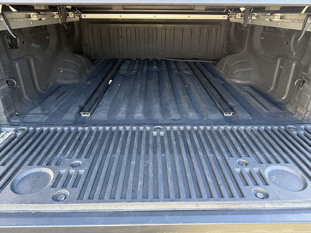 Used 2021 Nissan Titan Platinum Reserve w/ Moonroof Package AWD/4WD image 26