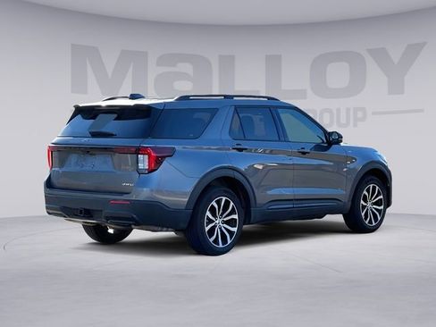 Used 2025 Ford Explorer ST-Line image 5