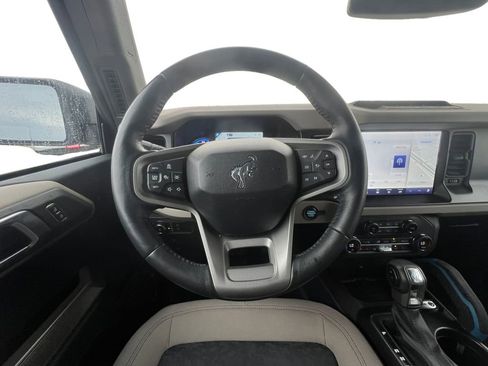 Used 2023 Ford Bronco Wildtrak image 21