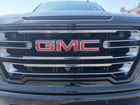 Used 2019 GMC Sierra 1500 AT4 w/ AT4 Premium Package AWD/4WD image 6