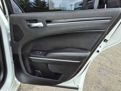 Used 2022 Chrysler 300 S RWD image 14