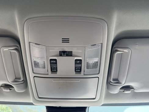 Used 2017 Toyota RAV4 XLE AWD/4WD image 24