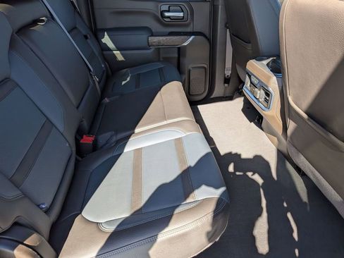 Used 2021 GMC Sierra 1500 Denali w/ Denali Ultimate Package AWD/4WD image 34