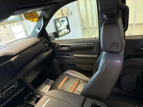 Used 2024 GMC Sierra 2500 AT4 w/ AT4 Premium Plus Package AWD/4WD image 34