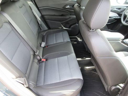 New 2026 Chevrolet Trax LT image 17