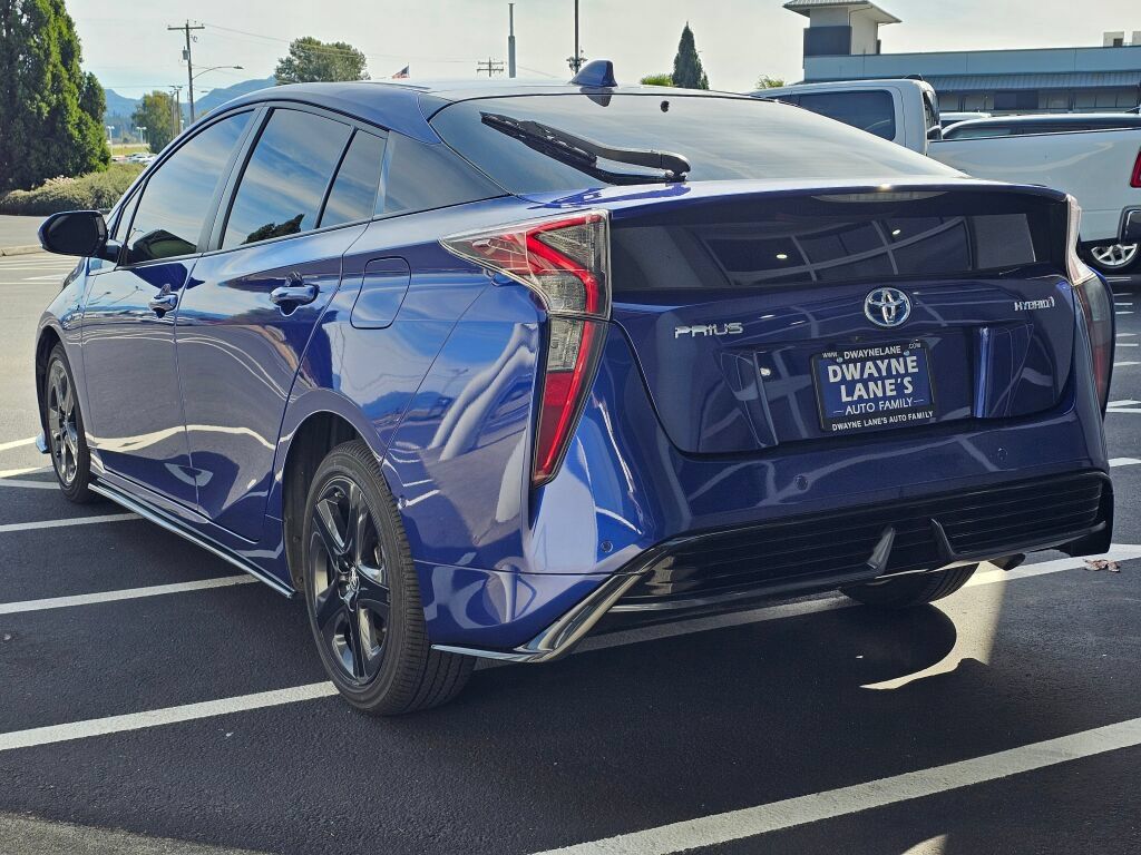 Used 2018 Toyota Prius Four Touring w/ Appearance Package FWD image 3