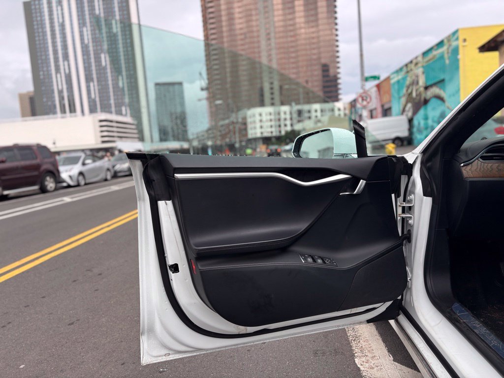 Used 2017 Tesla Model S 75 RWD image 14
