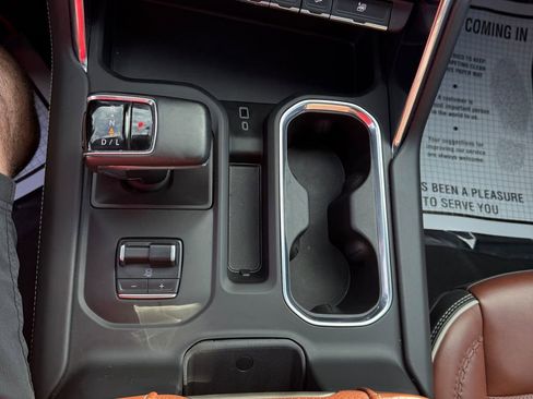 Used 2024 GMC Sierra 1500 Denali Ultimate image 35