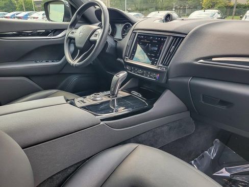 Used 2022 Maserati Levante GT image 24