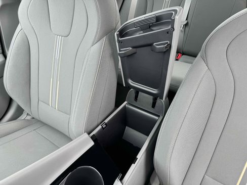 New 2025 Hyundai Elantra SEL image 25