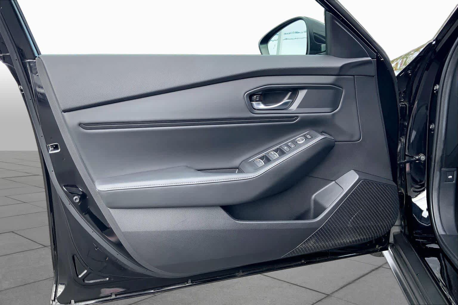 Used 2025 Honda Accord Sport image 25