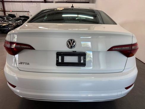 Used 2019 Volkswagen Jetta S w/ Driver Assistance Package FWD image 9