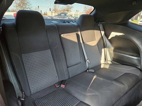 Used 2019 Dodge Challenger SXT image 15