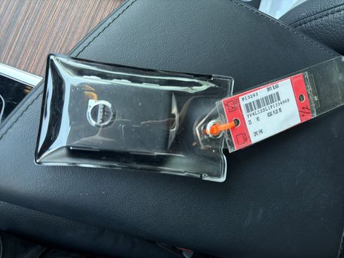 Certified 2023 Volvo XC60 B5 Plus image 38