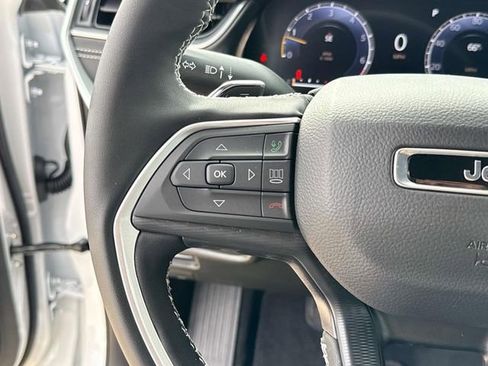 New 2025 Jeep Grand Cherokee L Altitude RWD image 17