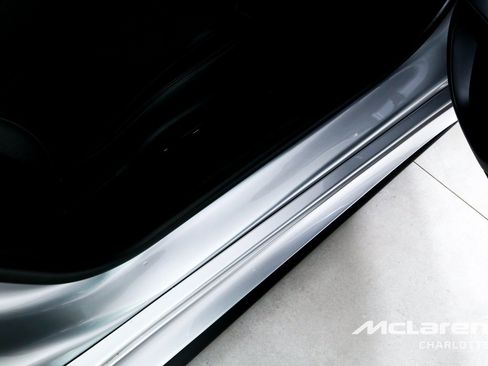 Used 2017 Acura NSX AWD/4WD image 21