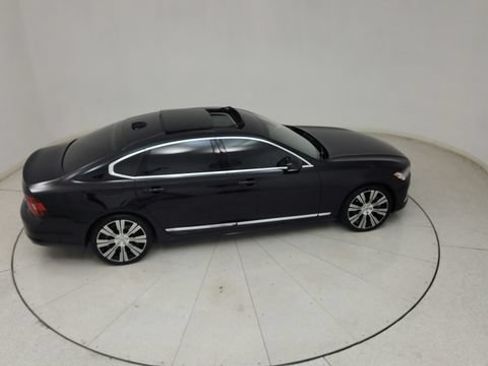 Used 2023 Volvo S90 B6 Plus AWD/4WD image 28