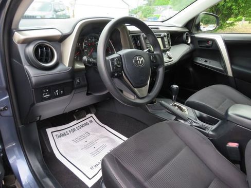 Used 2013 Toyota RAV4 XLE image 21