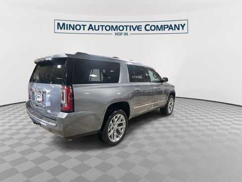 Used 2020 GMC Yukon XL Denali w/ Denali Premium Package AWD/4WD image 8