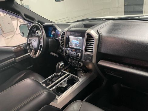 Used 2015 Ford F150 Platinum image 16