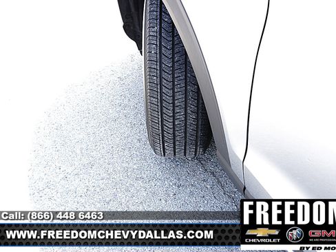Used 2023 Ford Explorer XLT AWD/4WD image 42