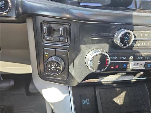 Used 2023 Ford F150 Limited image 24