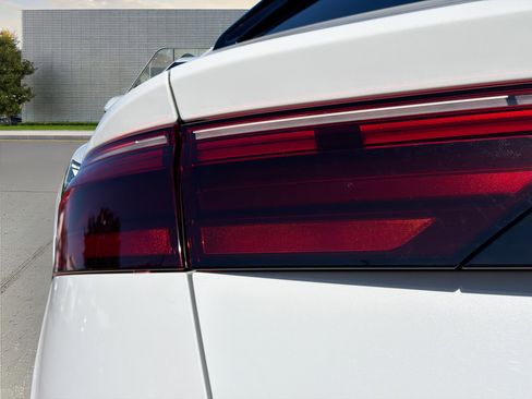 New 2026 Audi Q8 Premium Plus image 10