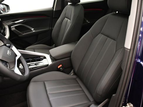 Certified 2025 Audi Q5 Premium w/ Convenience Package image 35