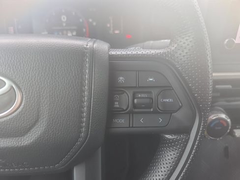 Used 2024 Toyota Tacoma SR AWD/4WD image 17