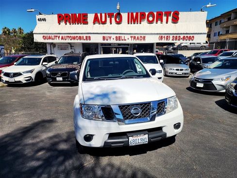 Used 2013 Nissan Frontier SV image 12