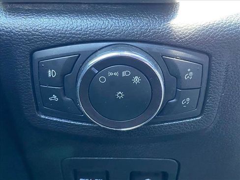 Used 2019 Ford F150 Lariat w/ Max Trailer Tow Package AWD/4WD image 17
