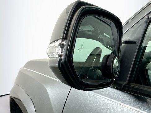 Used 2022 Toyota Tacoma Limited RWD image 16