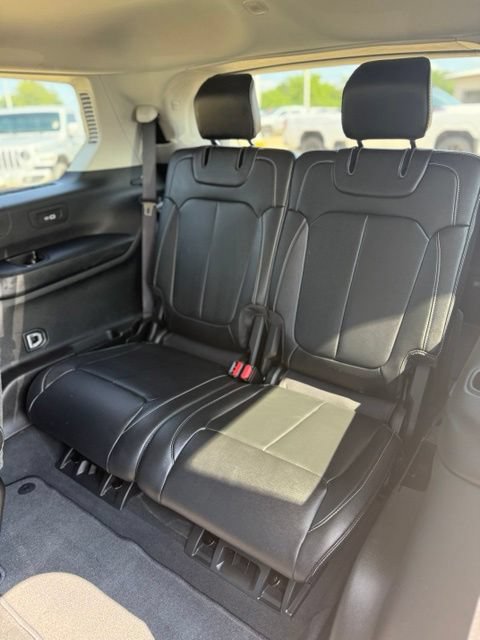 Used 2022 Jeep Grand Cherokee L Limited w/ Trailer Tow Group (B) AWD/4WD image 20