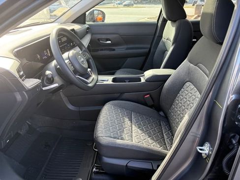 New 2026 Nissan Kicks SV w/ SV Premium Package image 10