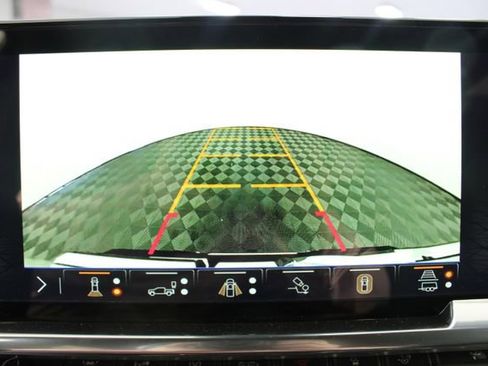 New 2026 GMC Sierra 1500 SLT image 3