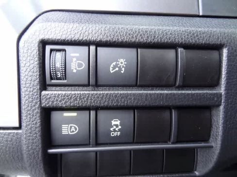 Used 2024 Toyota Tacoma SR5 AWD/4WD image 14