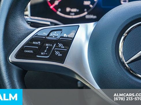 Used 2025 Mercedes-Benz C 300 Sedan image 29