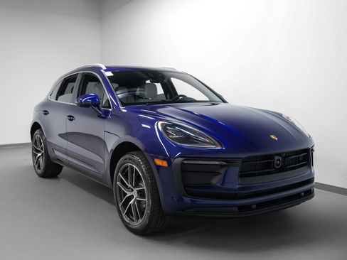 New 2026 Porsche Macan AWD/4WD image 10