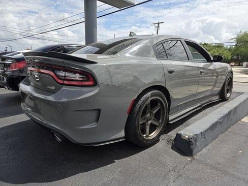 Used 2017 Dodge Charger R/T Scat Pack w/ Beats Audio Group RWD image 14