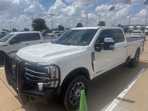 Used 2025 Ford F350 Platinum w/ Platinum Plus Package AWD/4WD image 2