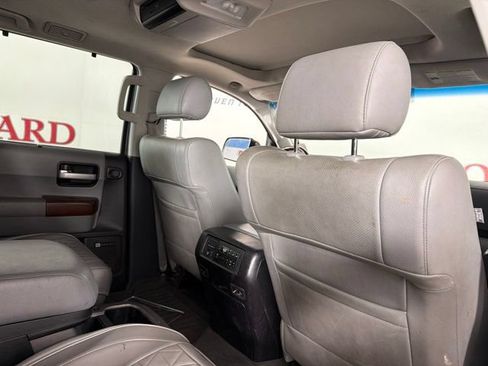 Used 2014 Toyota Sequoia Platinum RWD image 19
