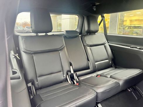 New 2025 Ford Expedition Max Platinum w/ Stealth Performance Package image 36