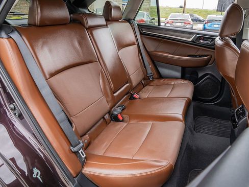 Used 2017 Subaru Outback 2.5i Touring w/ Popular Package #5A image 21